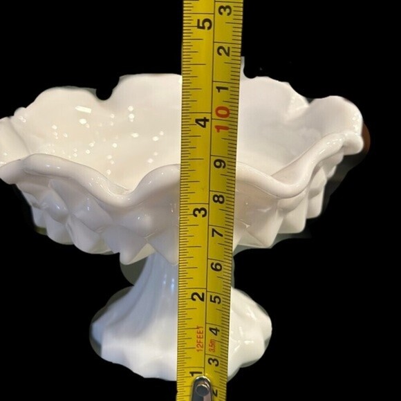 Westomoreland Round Milk‎ Glass Pedestal Small Bowl - Picture 4 of 5